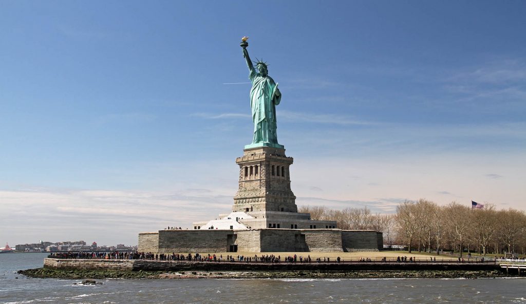 statue-of-liberty-1650x955-2-1024x593